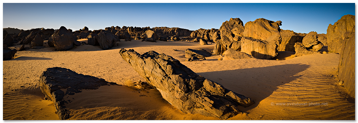 Le chaos rocheux de Tin Batoulet dans l'erg Tihodaine (Sahara algérien)