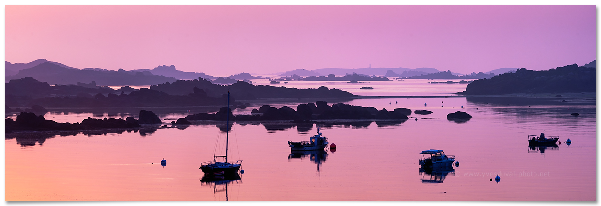 Les couleurs de l'aube sur le sound (Iles Chausey, Manche, Basse-Normandie)