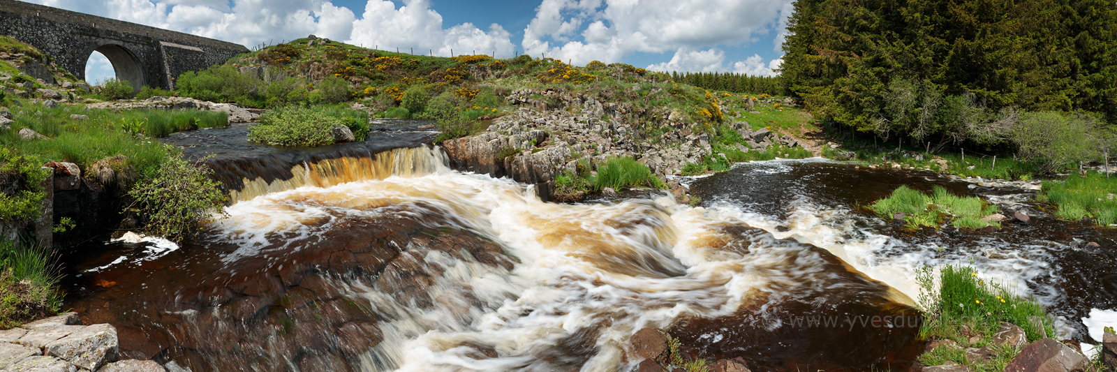 Aubrac-Riviere Aubrac-Riviere