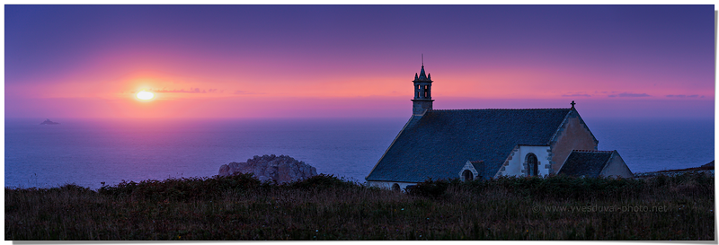 La chapelle Saint-They, à l'extrémité de la Pointe du Van (Finistère, Bretagne)
