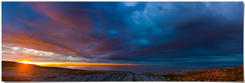 Coucher de soleil sur le Burren (County Clare, Irlande)
