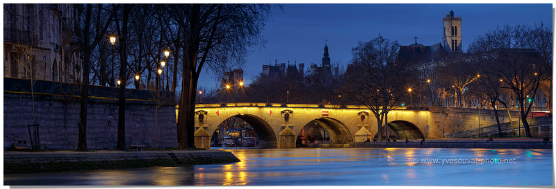Le Pont Marie à l'heure bleue (Paris, Ile-de-France)