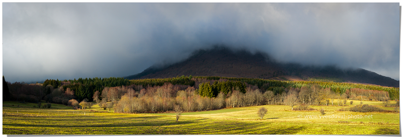 Puy dans la Brume  (Puy-de-Dôme, Auvergne-Rhône-Alpes)