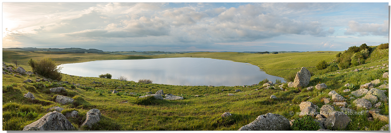 Le lac de Saint-Andéol  (Aveyron, Occitanie)