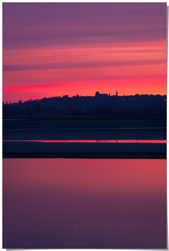 La ville d'Avranche en ombre chinoise (Manche, Normandie)